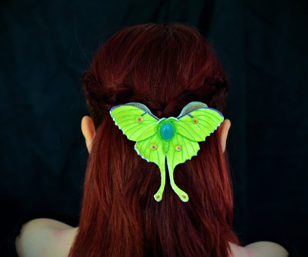 Luna Moth ćma księżycowa skórzana spinka do włosów z jadeitem